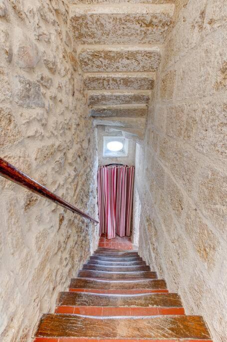 Stunning Medieval Getaway Vic-la-Gardiole Buitenkant foto