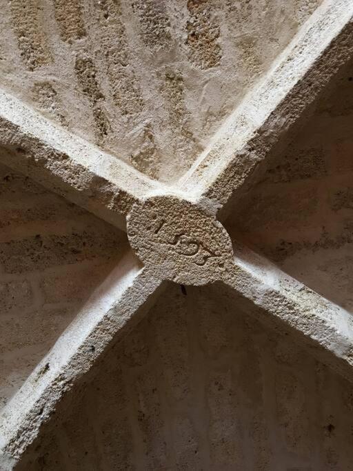 Stunning Medieval Getaway Vic-la-Gardiole Buitenkant foto